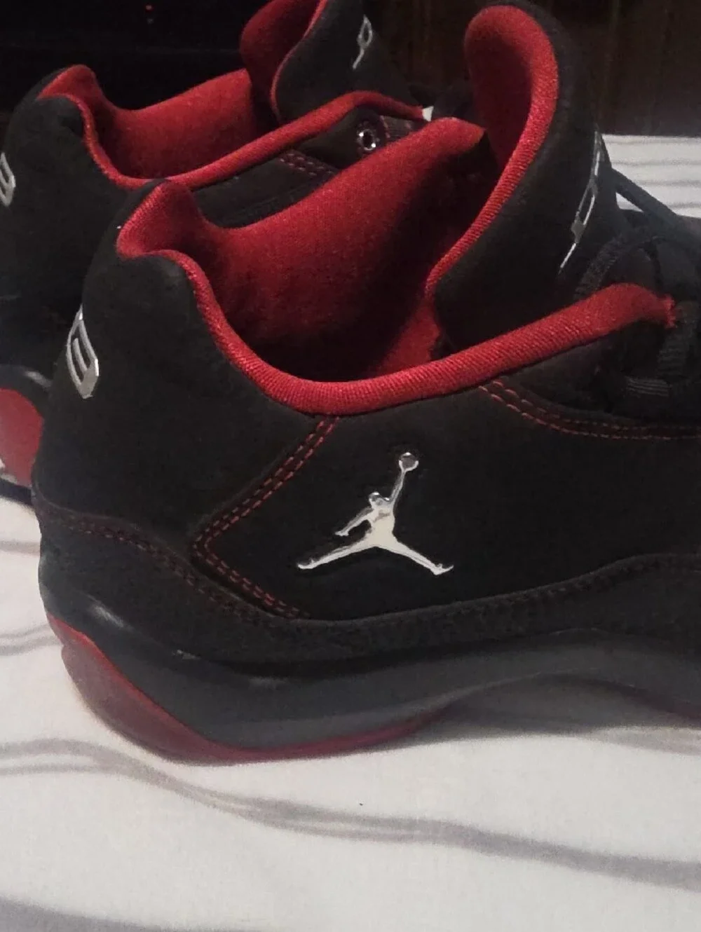Jordan Men’s Black and Red Athletic Low-Top Sneakers 2007